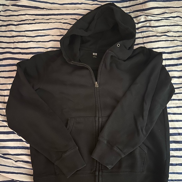 Uniqlo zip up - Picture 1 of 2